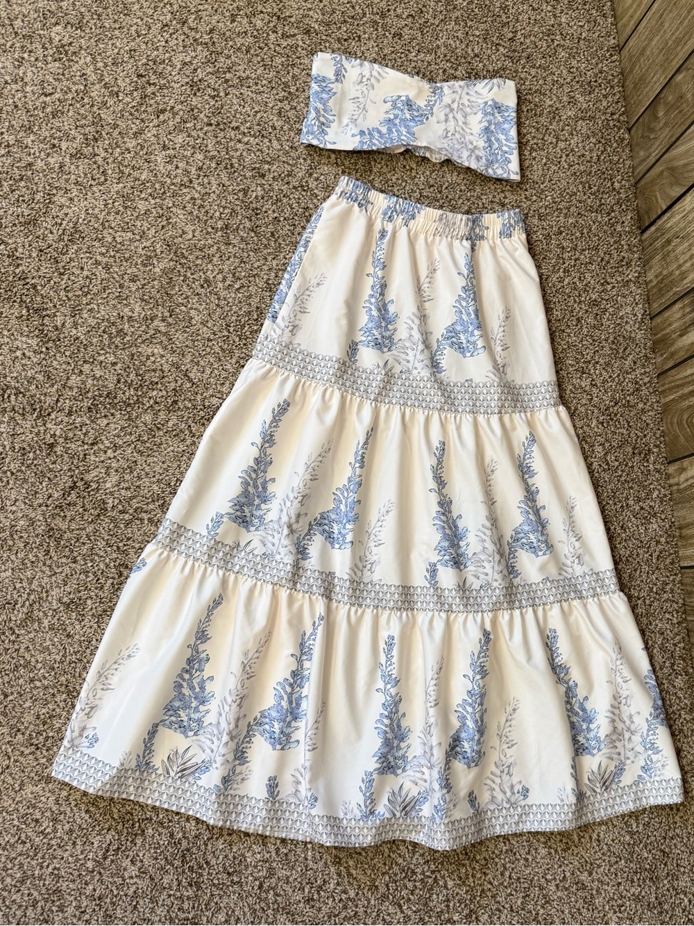 Pretty Blue/Off-White Top & Skirt Set